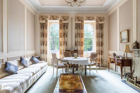 Ground Floor Flat, 1 Victoria Square, Bristol, BS8 4EU