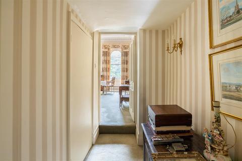 Ground Floor Flat, 1 Victoria Square, Bristol, BS8 4EU