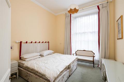 Ground Floor Flat, 1 Victoria Square, Bristol, BS8 4EU