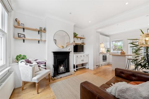 6 Clewer Fields, Windsor, SL4 5BW