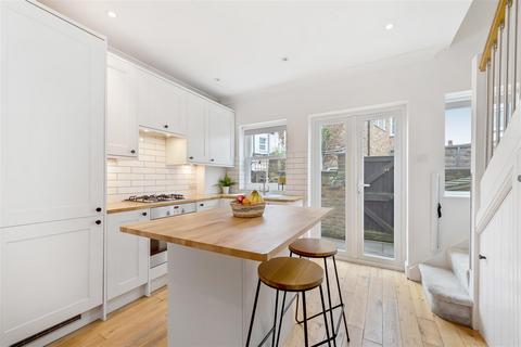 6 Clewer Fields, Windsor, SL4 5BW