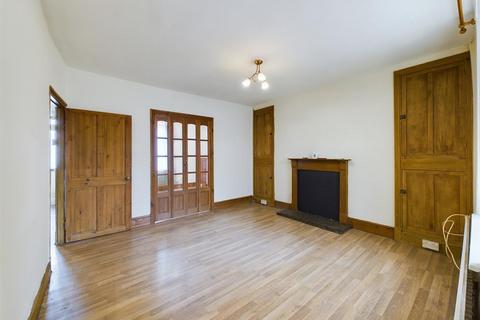 21 Betws Road, Ammanford, SA18 2HE