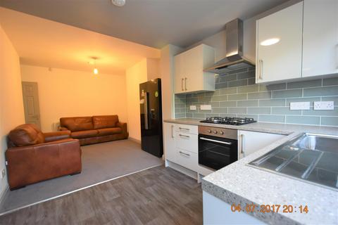 5 bedroom terraced house to rent, Lodgehill Road, Selly Oak, Birmingham B29