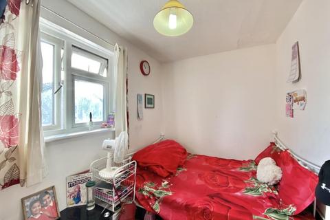 37 Abbey Close, Hayes, UB3 3PJ