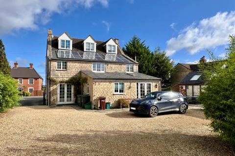 4 bedroom detached house for sale, Bath Road, Leonard Stanley, Stonehouse, GL10 3LU