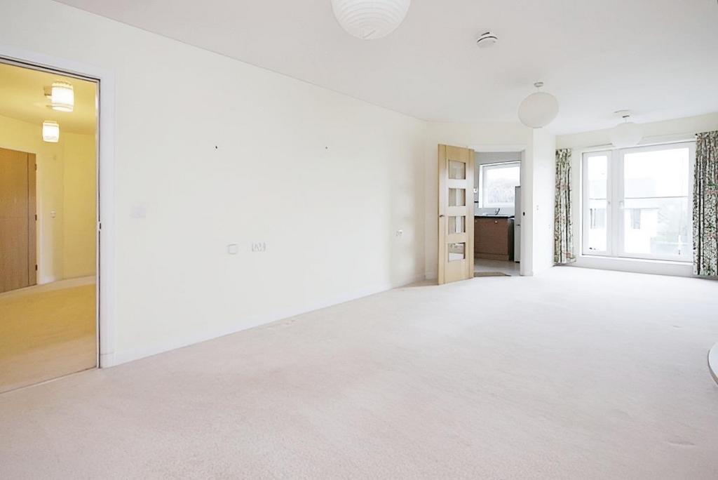 Lyle Court, Barnton Grove, Edinburgh, EH4 6EZ 2 bed apartment for sale