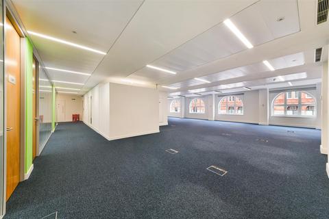 Property to rent, Viaro House, Holborn, EC1N