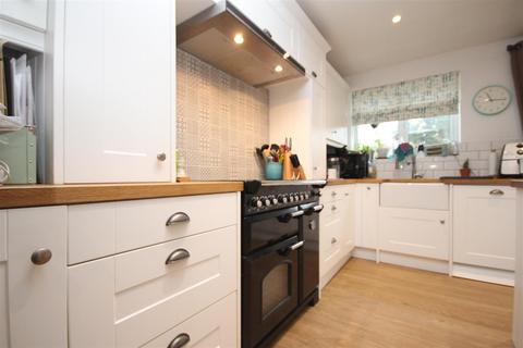 4 bedroom semi-detached house for sale, Beech Grove, Guildford
