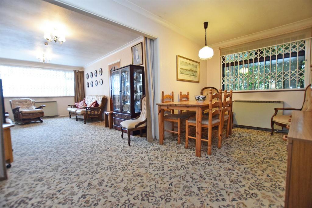 Meresborough Road, Rainham, Gillingham 2 bed detached bungalow for sale £425,000