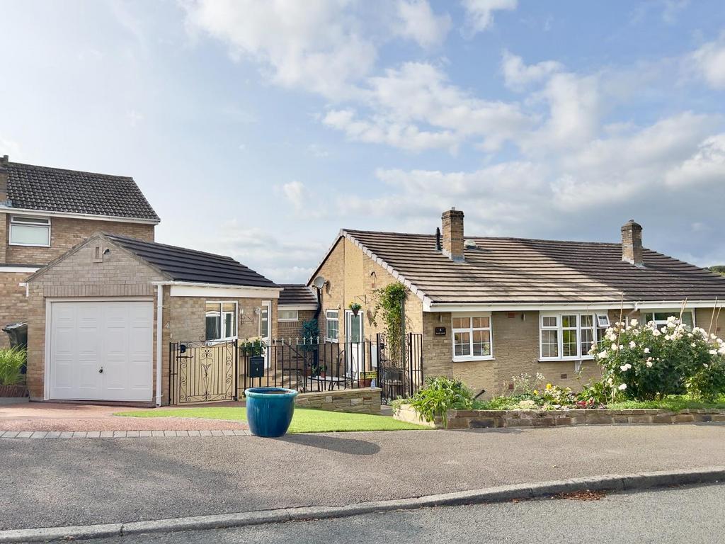 Oakleigh, Cawthorne, Barnsley 2 bed house for sale £325,000