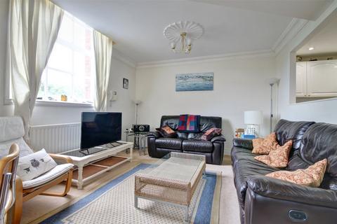 3 bedroom flat for sale - St Godrics Court, Durham City, DH1