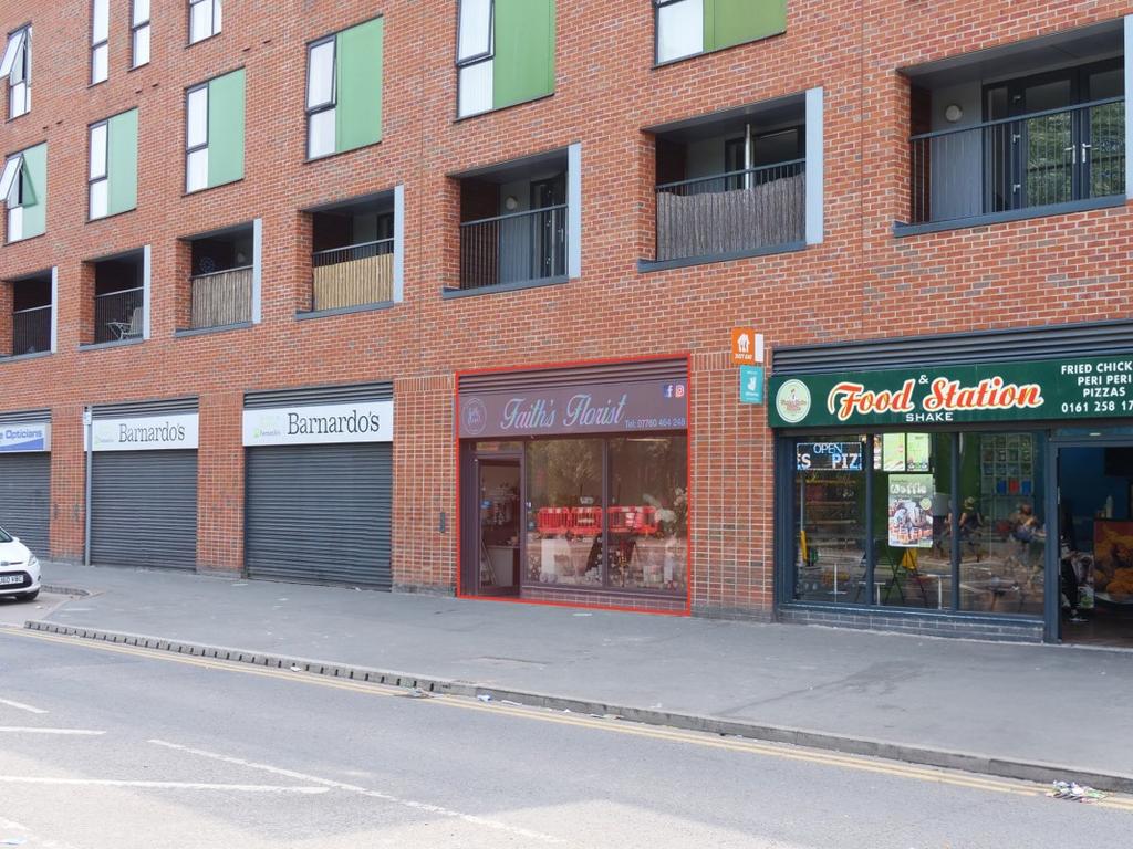 Radclyffe Park, Manchester M5 Convenience store - £1,250 pcm (£288 pw)