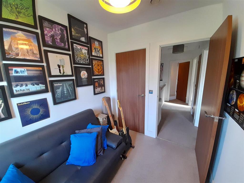 Bedroom 3a.jpg