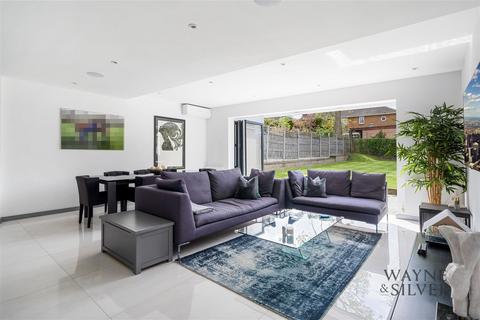 5 bedroom detached house for sale - Wickliffe Avenue, Finchley, London