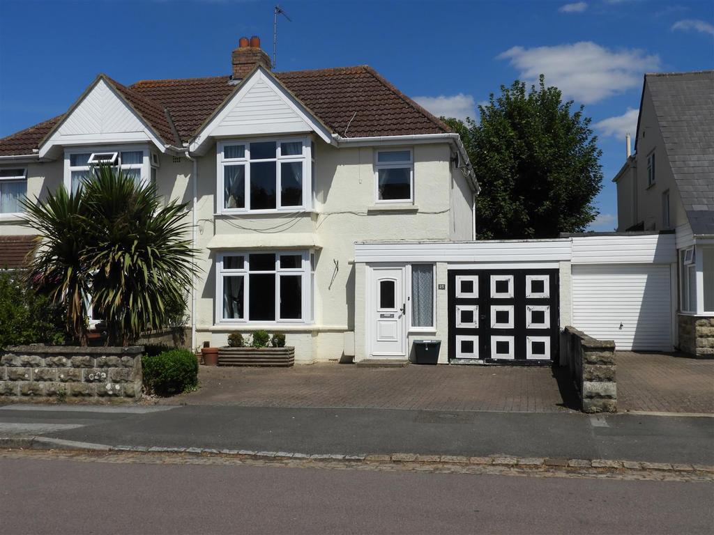 Broome Manor Lane, Swindon SN3 3 bed semidetached house £1,450 pcm