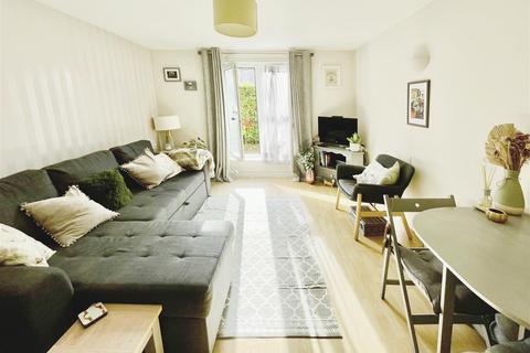1 bedroom flat for sale, Harkness Road, Hemel Hempstead HP2