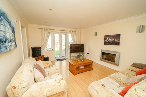 3 bedroom detached house for sale, Old Dairy Court, Hockliffe