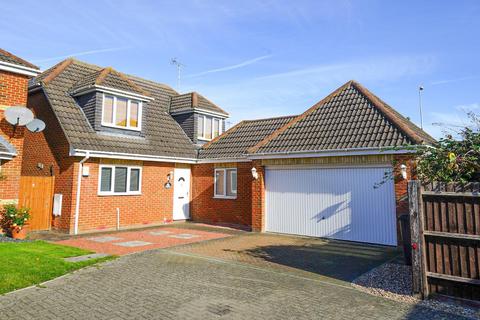 3 bedroom detached house for sale, Old Dairy Court, Hockliffe