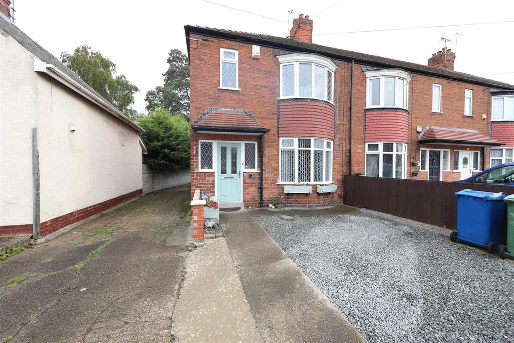 Park Lane, Cottingham 3 bed end of terrace house for sale £240,000