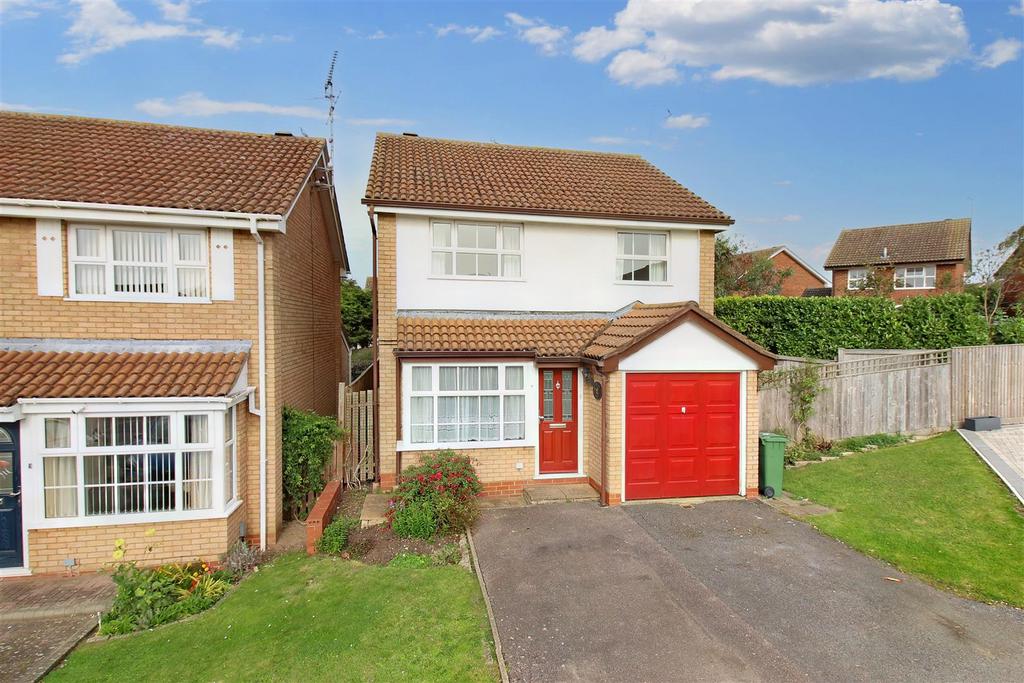 Thorp Close, Aylesbury 3 bed detached house for sale £399,950