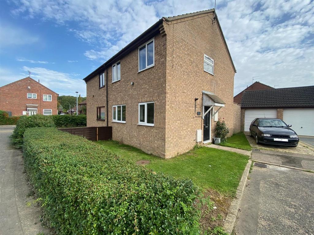 Sellers Grange, Orton Goldhay, Peterborough 3 bed semidetached house