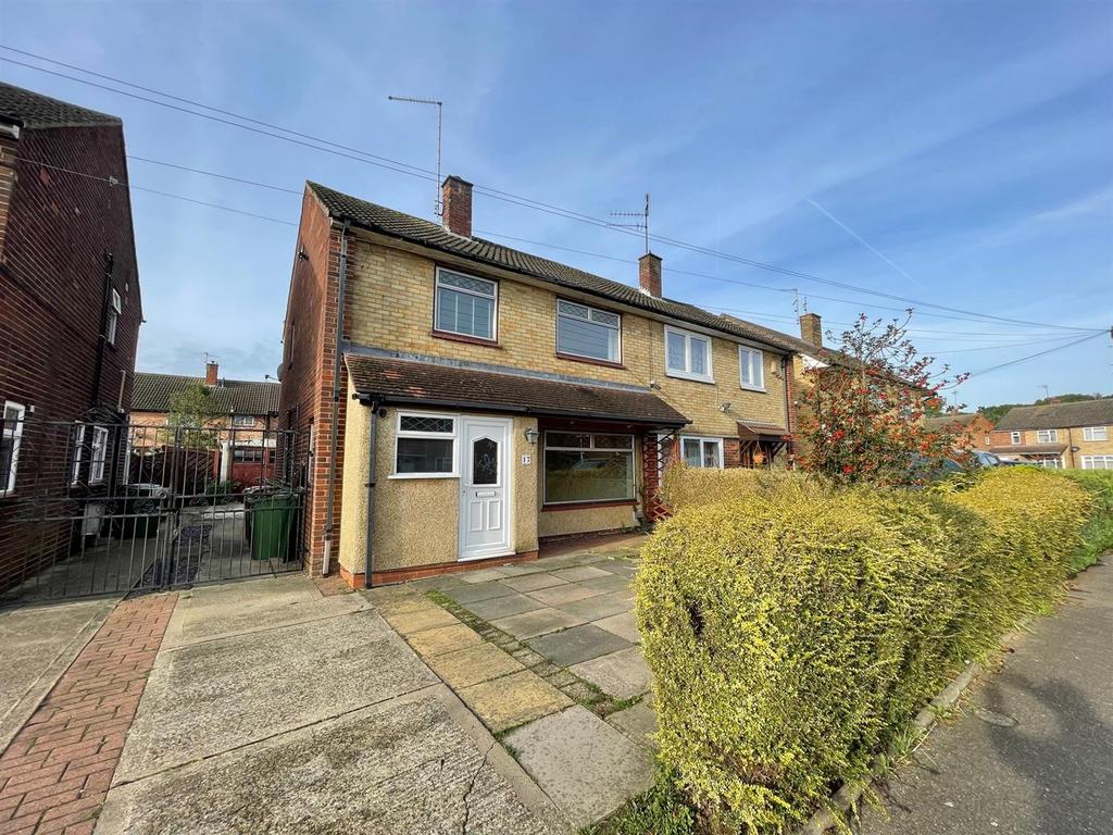 Lavender Crescent, Peterborough 3 bed semidetached house for sale £