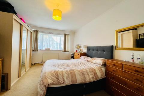 2 bedroom apartment for sale, Cheriton Gardens, Folkestone