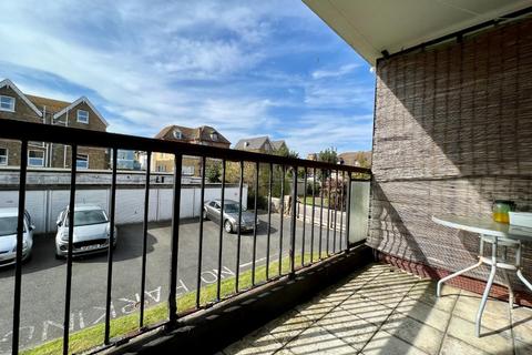 Flat 5, Knoll Court, 31 Cheriton Gardens, Folkestone, CT20 2AP