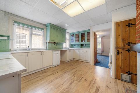 32a Samos Road, Anerley, London, SE20 7TU