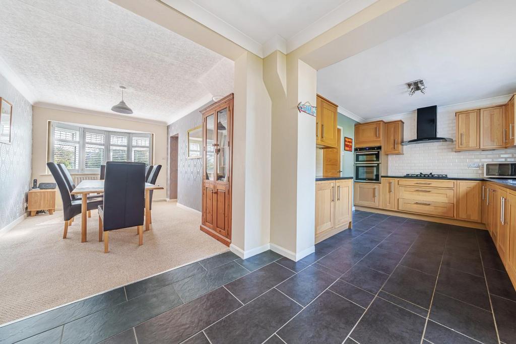 2nd view KITCHEN.jpg