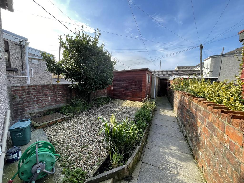 Wern Road, Llanelli 3 bed terraced house for sale £104,950