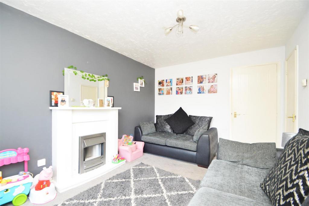 Gowan Court, Berwick Grange, Shrewsbury 2 bed terraced house £750 pcm