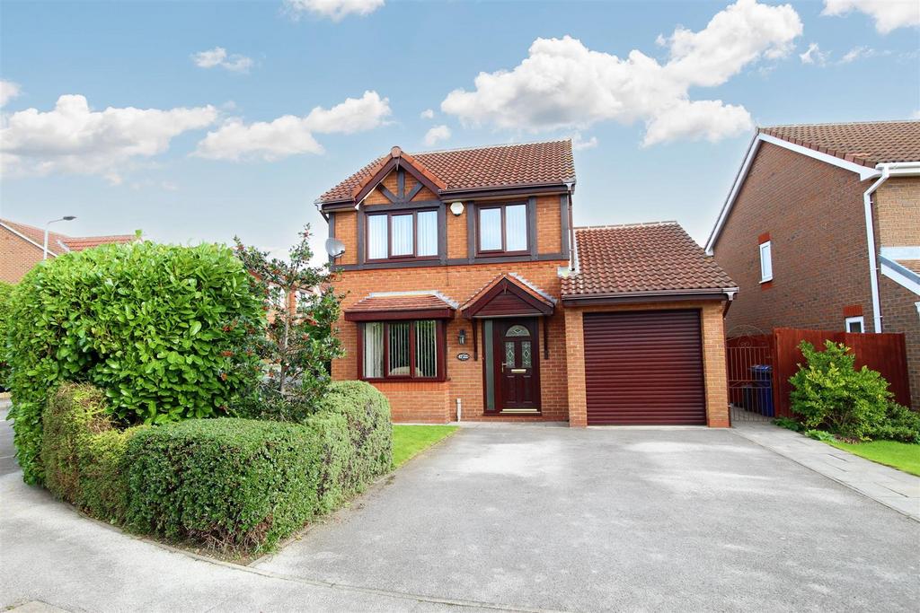 Oaks Wood Drive, Darton, Barnsley S75 5PT 3 bed detached house for sale