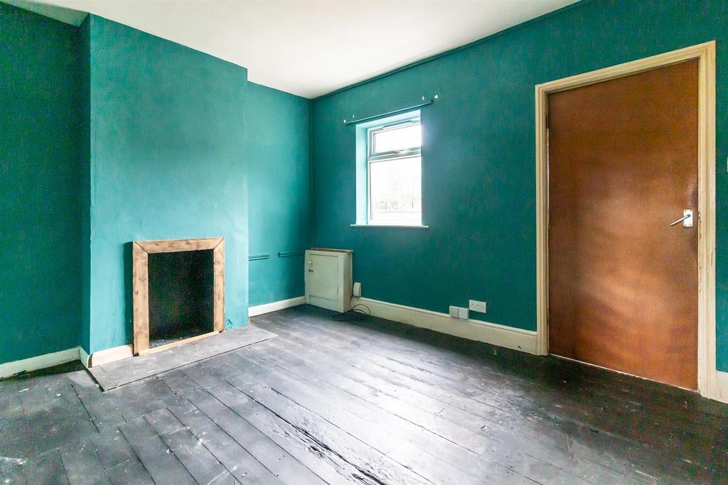 Charnwood Road, Shepshed, Loughborough 3 bed semidetached house for sale £150,000