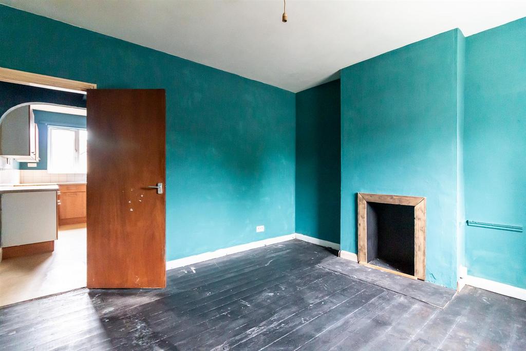 Charnwood Road, Shepshed, Loughborough 3 bed semidetached house for sale £150,000
