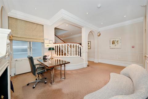 2 bedroom apartment for sale, Knightsbridge, London, SW1X