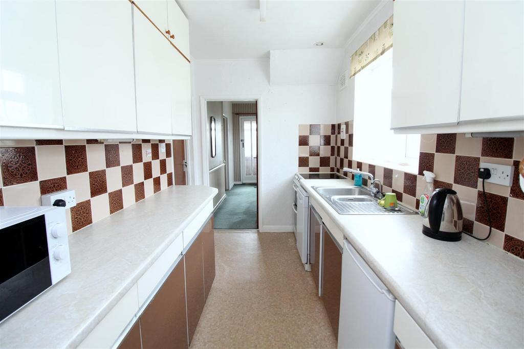 Kitchen 1.JPG