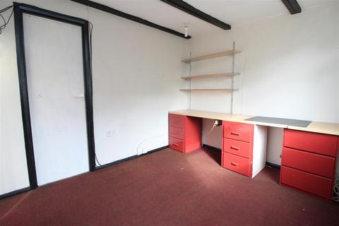 22 Stonelea Road, Hemel Hempstead, HP3 9JY