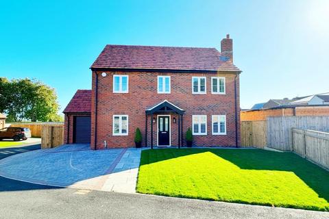 4 bedroom detached house for sale - Garden Mews, Trimdon Village