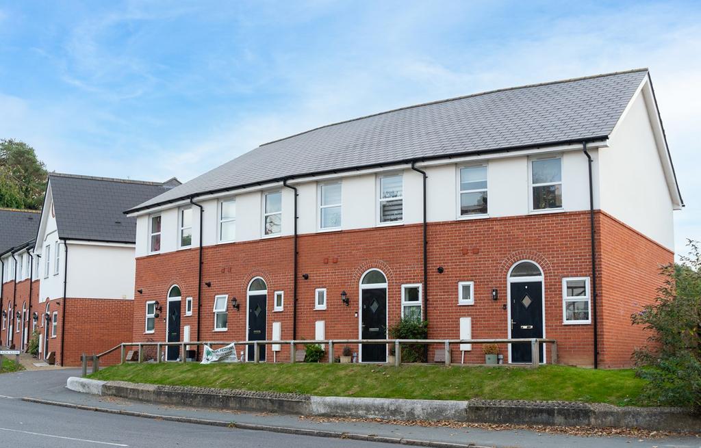 Plaza Close, Sible Hedingham, Halstead, CO9 2 bed end of terrace house