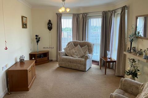 2 bedroom flat for sale, High Street, Brownhills, Walsall, WS8