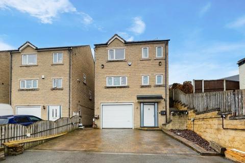 5 bedroom detached house for sale, Pepper Hill, Cleckheaton