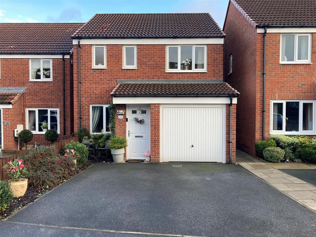 Allerton View, Thornton, Bradford 3 bed detached house for sale £225,000