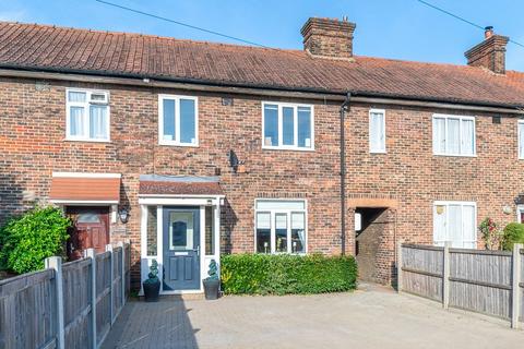 40 Moremead Road, London, SE6 3LR