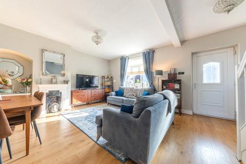 40 Moremead Road, London, SE6 3LR