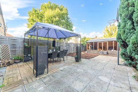 40 Moremead Road, London, SE6 3LR