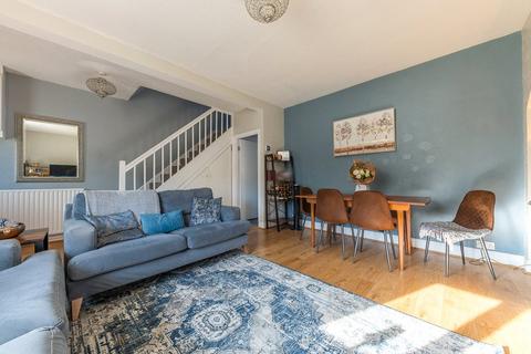 40 Moremead Road, London, SE6 3LR