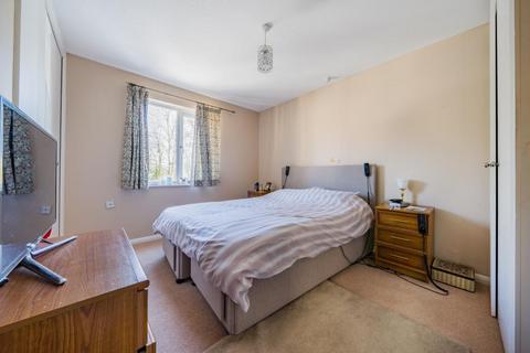 2 bedroom flat for sale - Witney,  Oxfordshire,  OX28