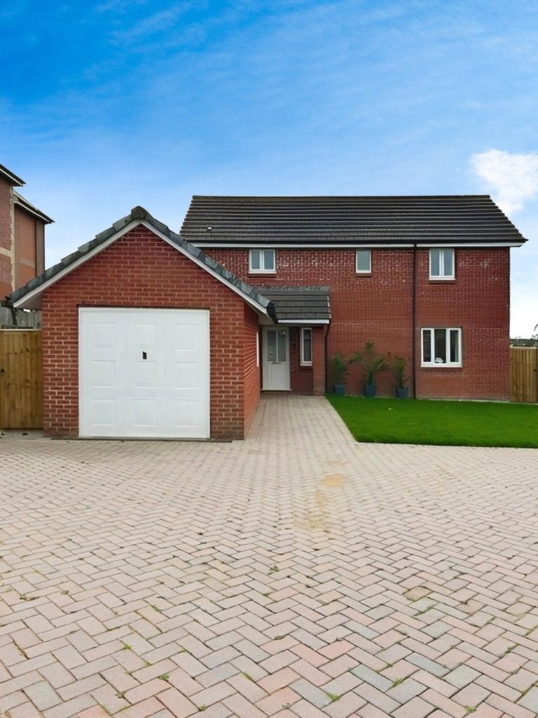 Holsworthy, Devon 4 bed detached house for sale £420,000