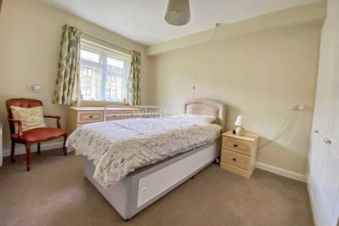 1 bedroom retirement property for sale, Allington Court, Outwood Common Road, Billericay CM11